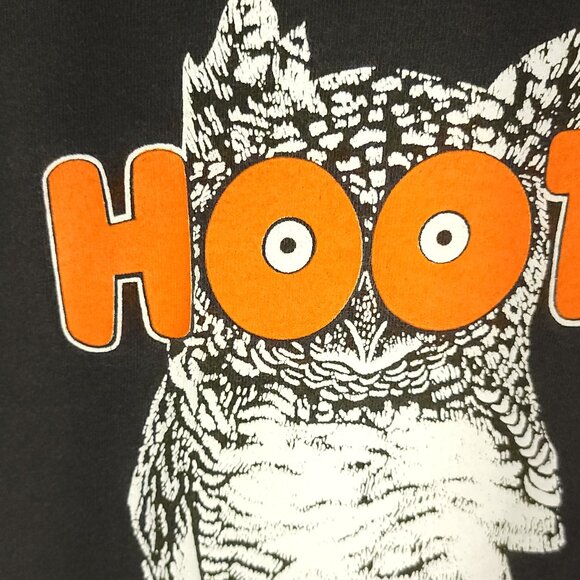 Vtg Hooters Myrtle Beach SC Graphic T-Shirt Men's Large Black Distressed USA - Picture 4 of 14